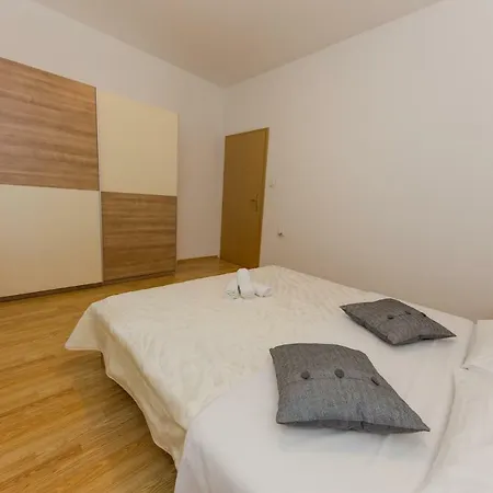Jelena 2 Apartment