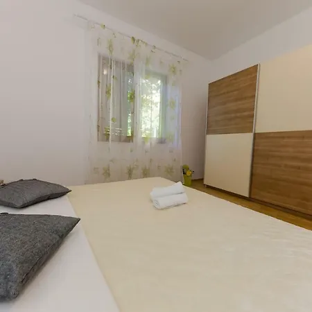 Jelena 2 Apartment
