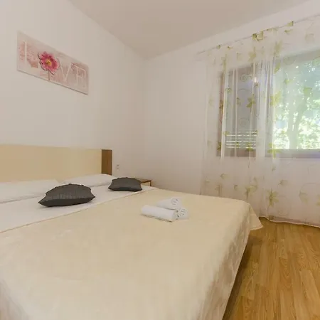 Jelena 2 Apartment Kastela