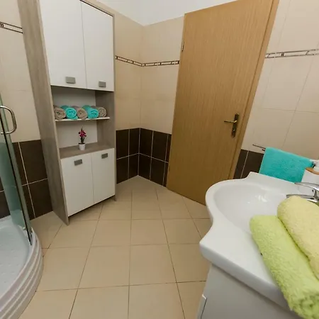 Apartment Apartman Jelena 2